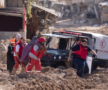 جمعية الهلال الأحمر الفلسطيني تدين اعتداءات الاحتلال بحق طواقمها في طولكرم